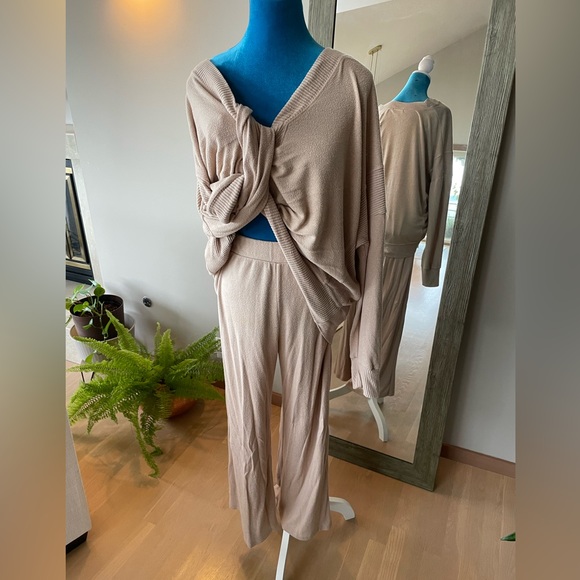 Lulus lounge set - Picture 2 of 4